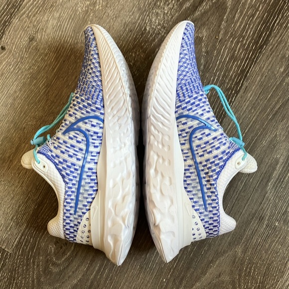 Nike - Picture 6 of 17